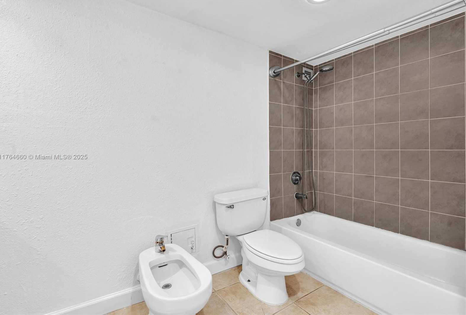 Small Image of 5600 COLLINS AVE #10J, Miami Beach Number 7