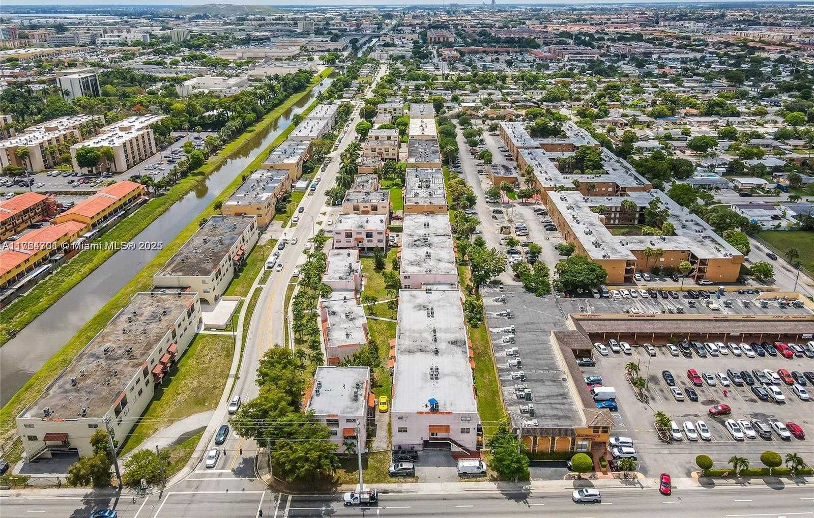 Small Image of 1255 WEST 53RD ST #307-3, Hialeah Number 2
