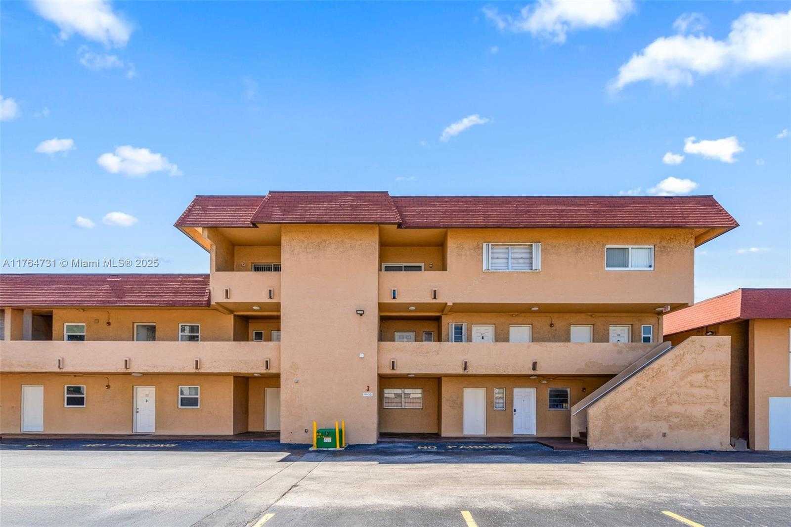Small Image of 9952 SOUTH WEST 88TH ST #9952, Miami Number 13