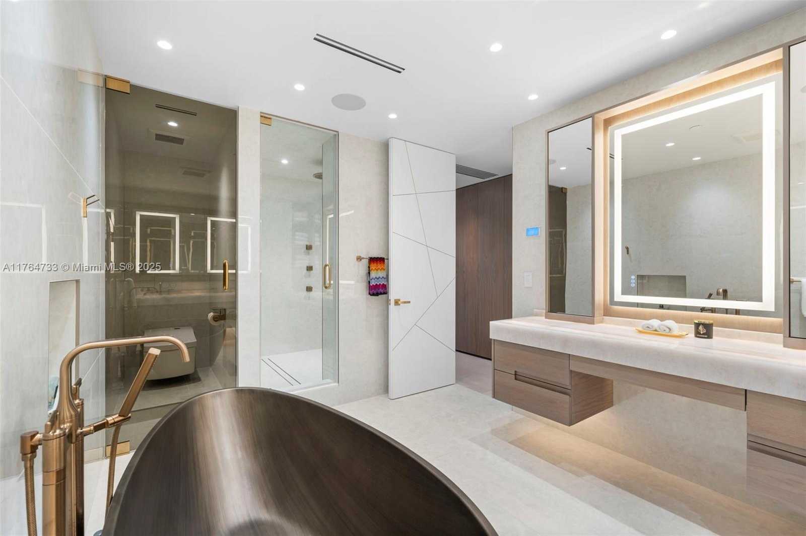 Small Image of 10225 COLLINS AVE #1402, Bal Harbour Number 14