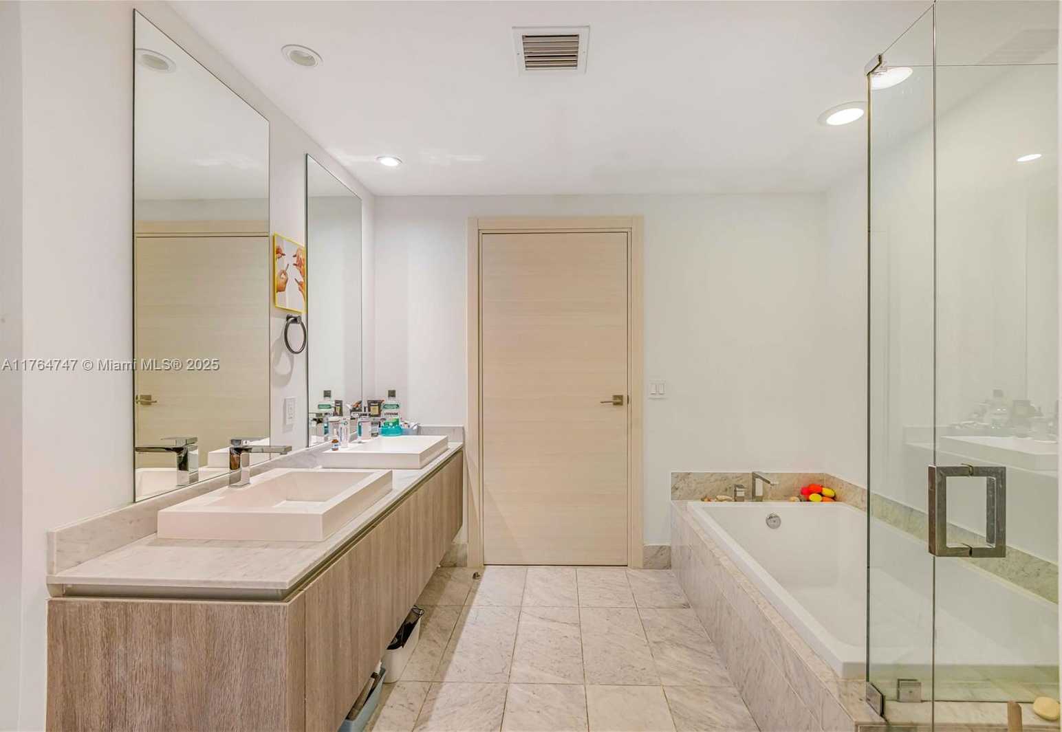 Small Image of 801 SOUTH MIAMI AVE #3110, Miami Number 23