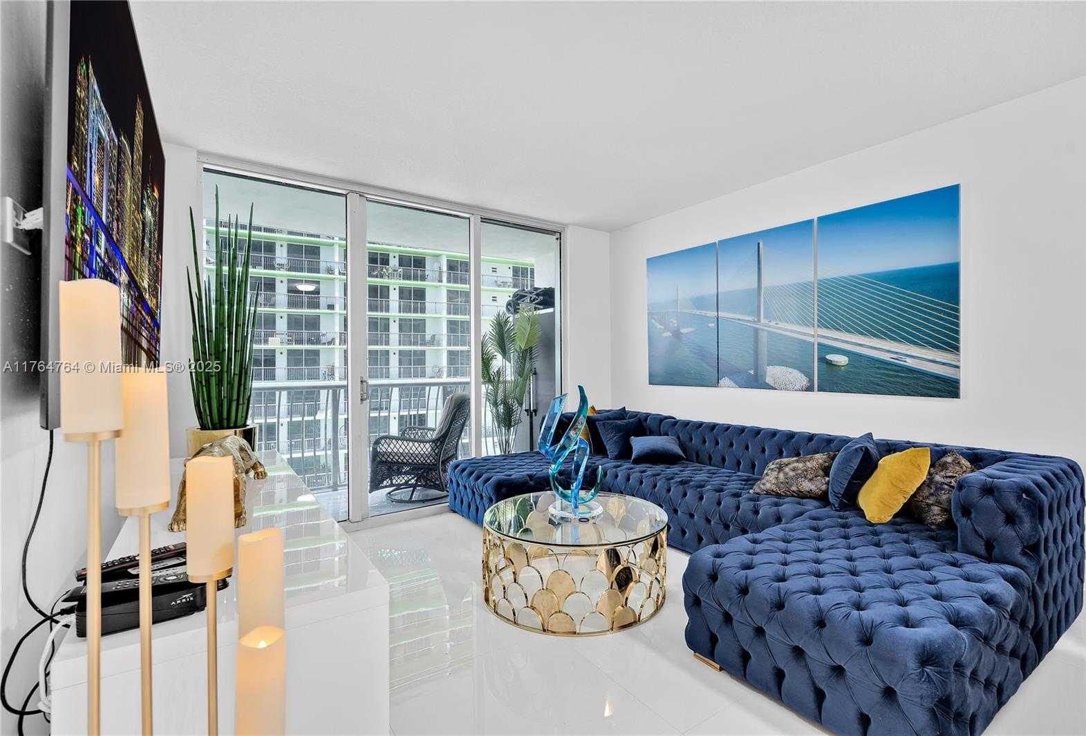 Small Image of 1750 NORTH BAYSHORE DR #1709, Miami Number 2