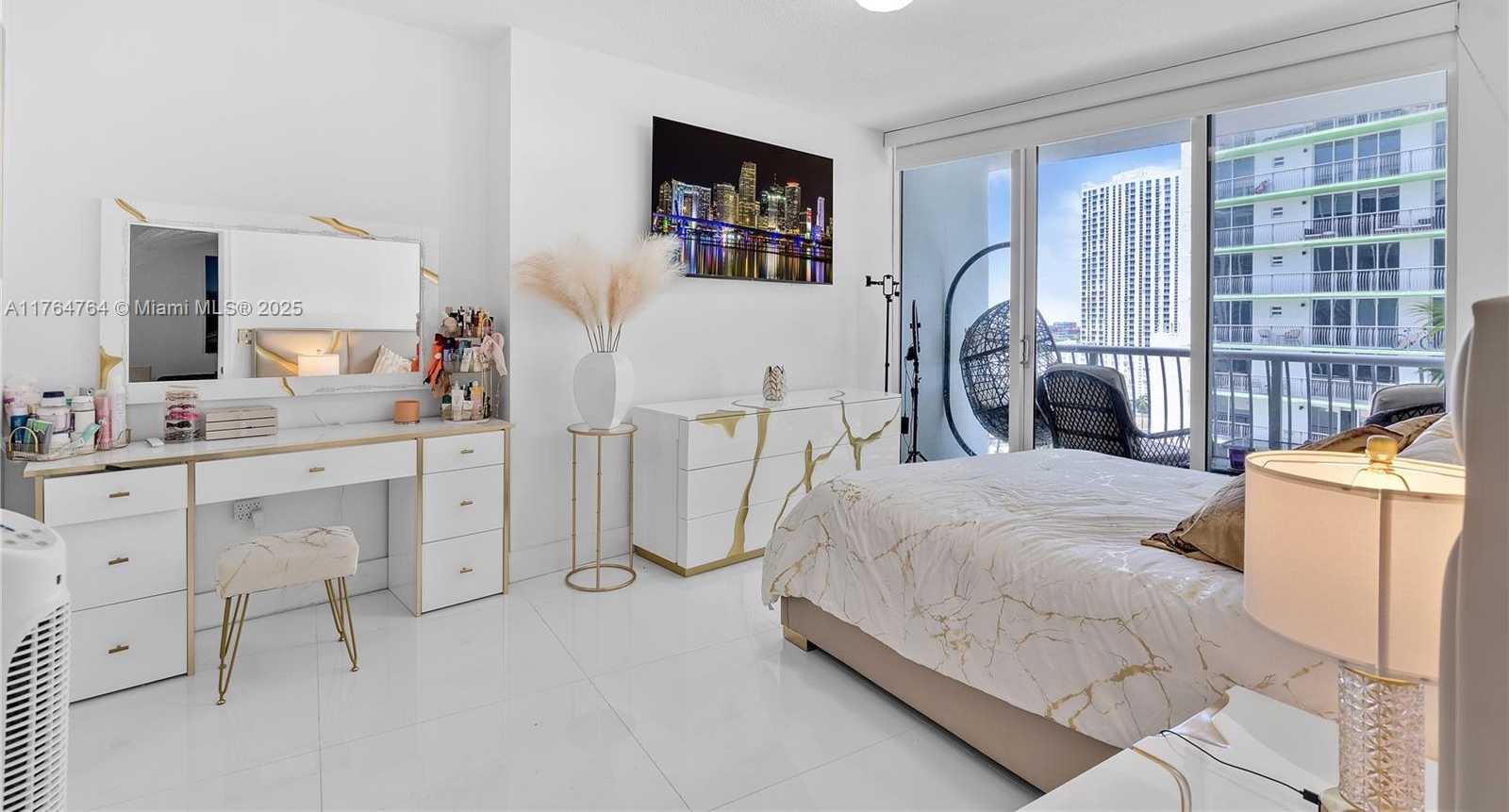 Small Image of 1750 NORTH BAYSHORE DR #1709, Miami Number 8