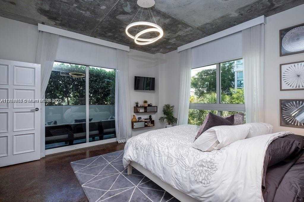 Small Image of 2001 MERIDIAN AVE #323, Miami Beach Number 11