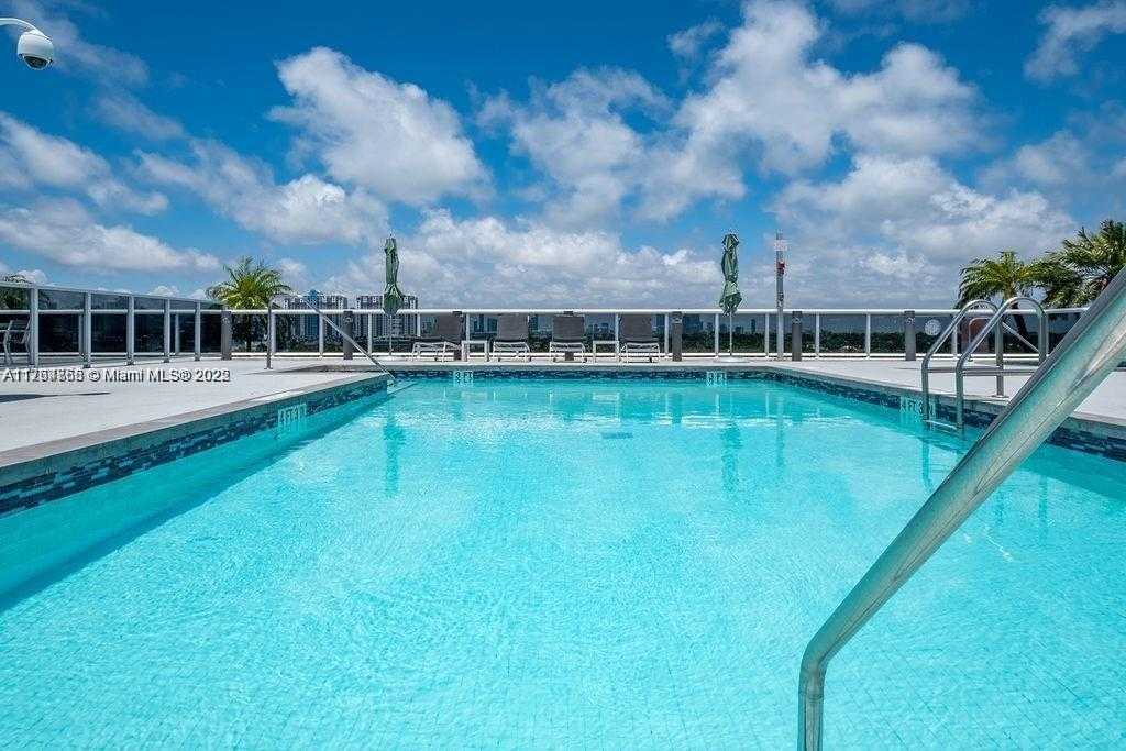 Small Image of 2001 MERIDIAN AVE #323, Miami Beach Number 27