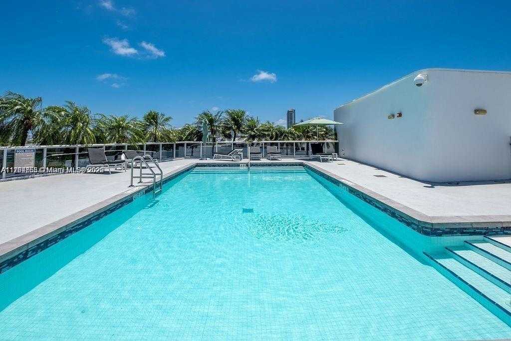 Small Image of 2001 MERIDIAN AVE #323, Miami Beach Number 30