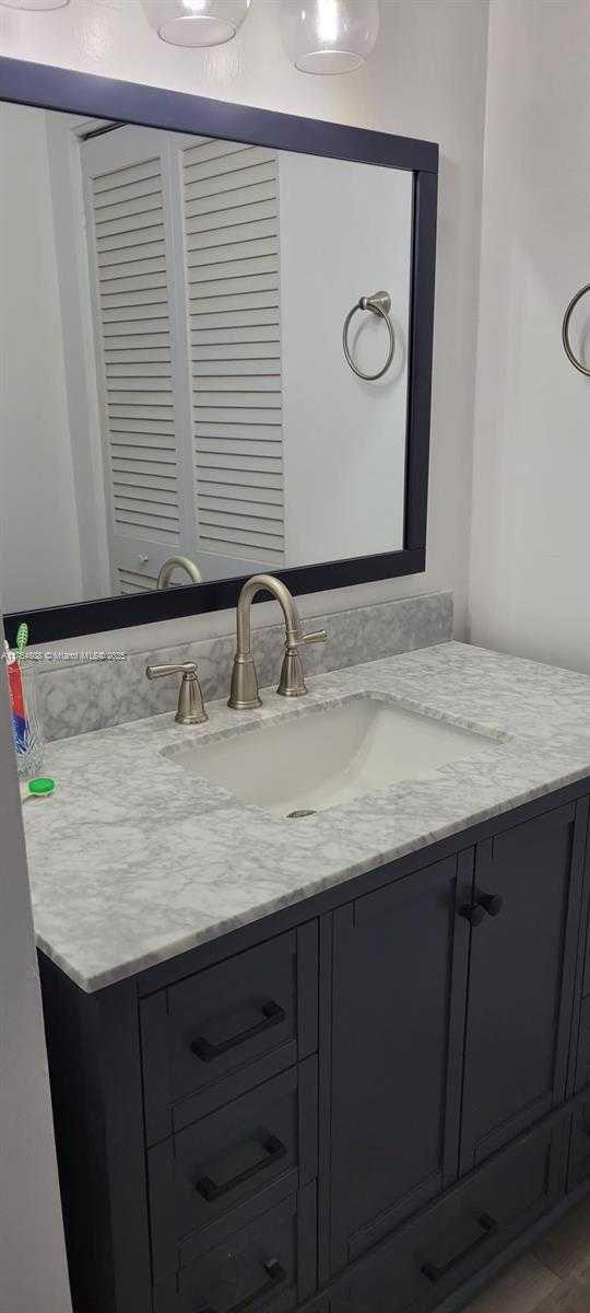 Small Image of 1825 SOUTH OCEAN DR #914, Hallandale Beach Number 10