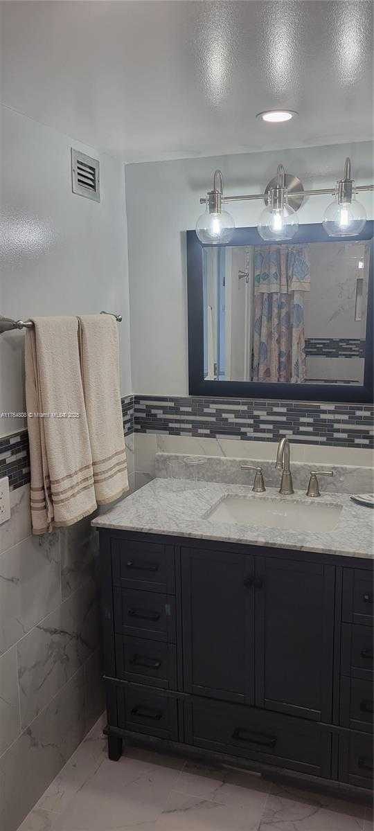 Small Image of 1825 SOUTH OCEAN DR #914, Hallandale Beach Number 16