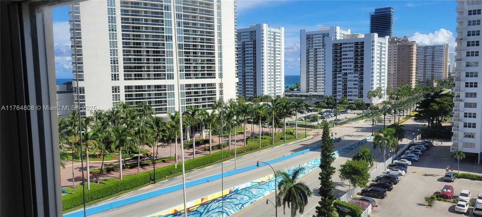 Small Image of 1825 SOUTH OCEAN DR #914, Hallandale Beach Number 4
