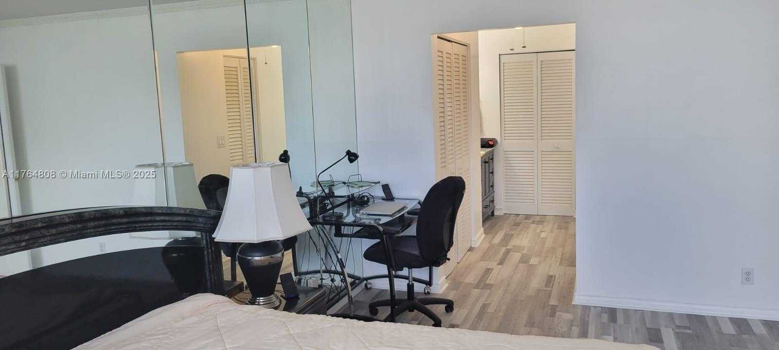 Small Image of 1825 SOUTH OCEAN DR #914, Hallandale Beach Number 9