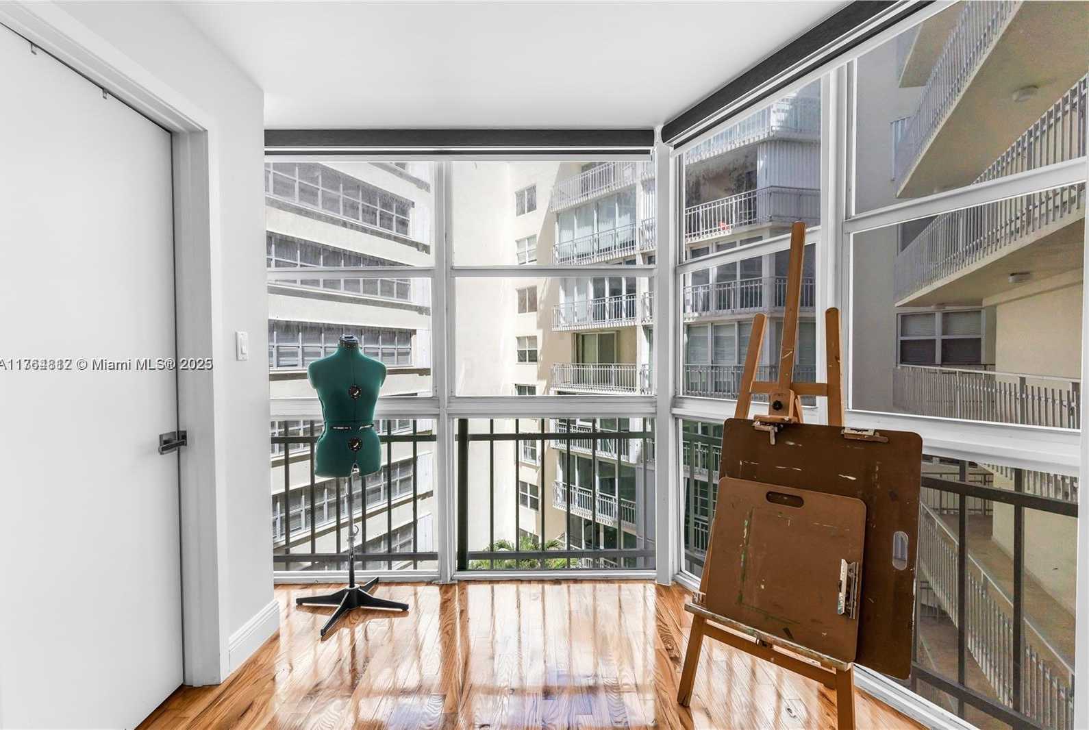 Small Image of 600 GRAPETREE DR #8CS, Key Biscayne Number 26