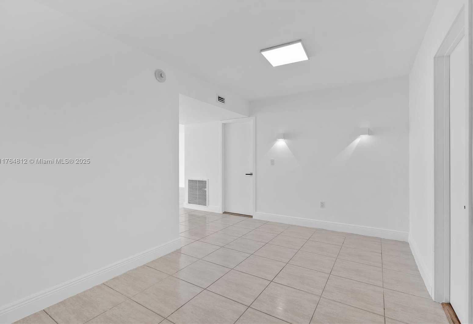 Small Image of 600 GRAPETREE DR #8CS, Key Biscayne Number 35