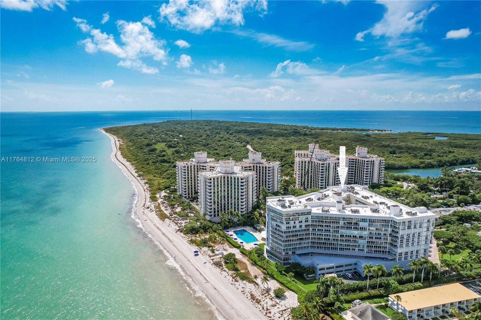 Small Image of 600 GRAPETREE DR #8CS, Key Biscayne Number 44