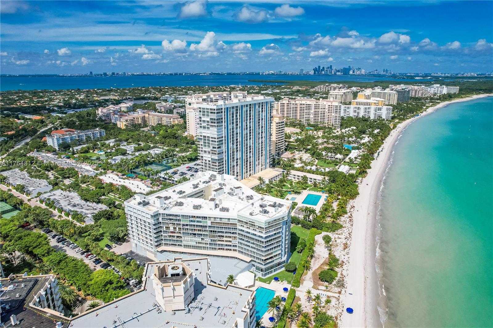 Small Image of 600 GRAPETREE DR #8CS, Key Biscayne Number 46