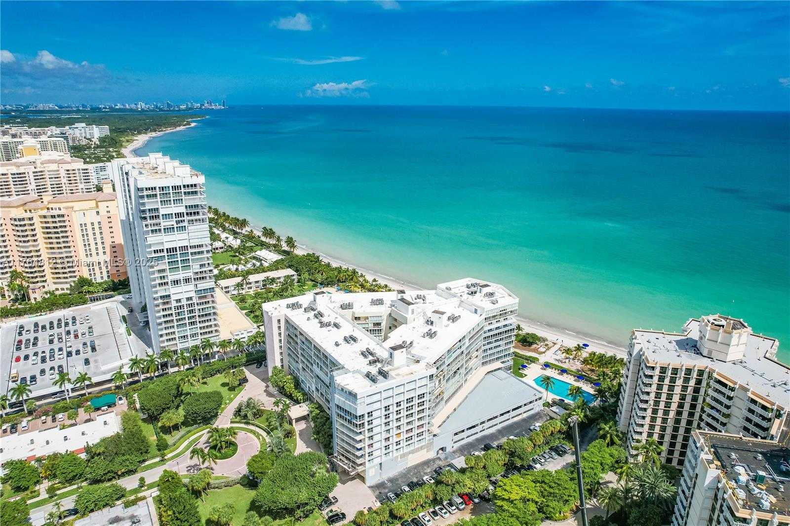 Small Image of 600 GRAPETREE DR #8CS, Key Biscayne Number 47