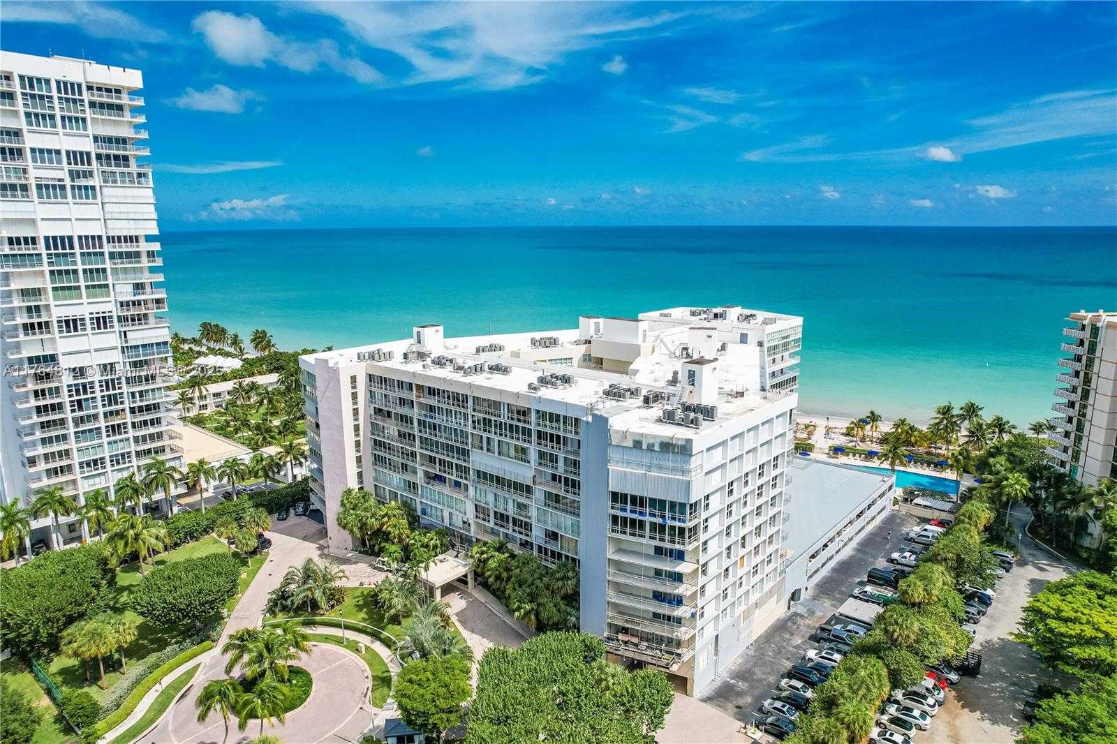 Small Image of 600 GRAPETREE DR #8CS, Key Biscayne Number 48