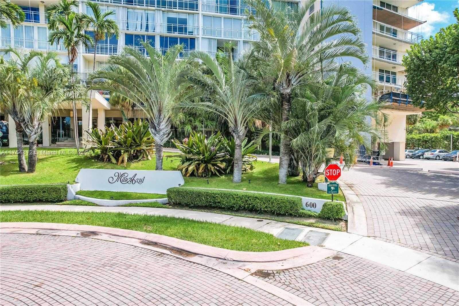 Small Image of 600 GRAPETREE DR #8CS, Key Biscayne Number 49
