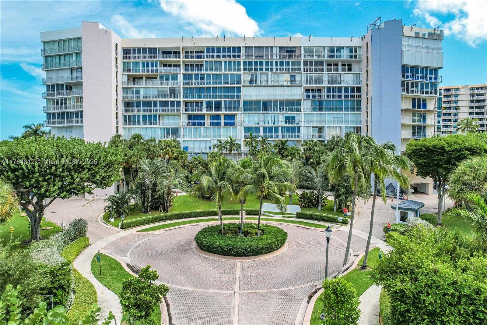 Small Image of 600 GRAPETREE DR #8CS, Key Biscayne Number 50