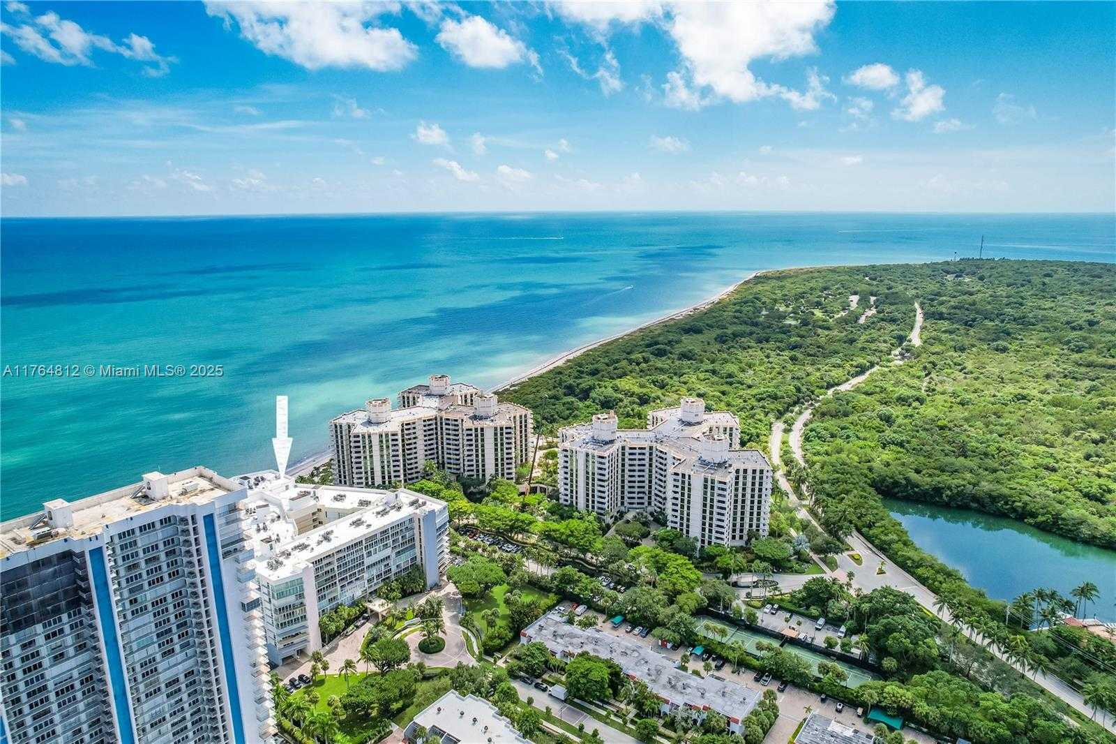 Small Image of 600 GRAPETREE DR #8CS, Key Biscayne Number 52