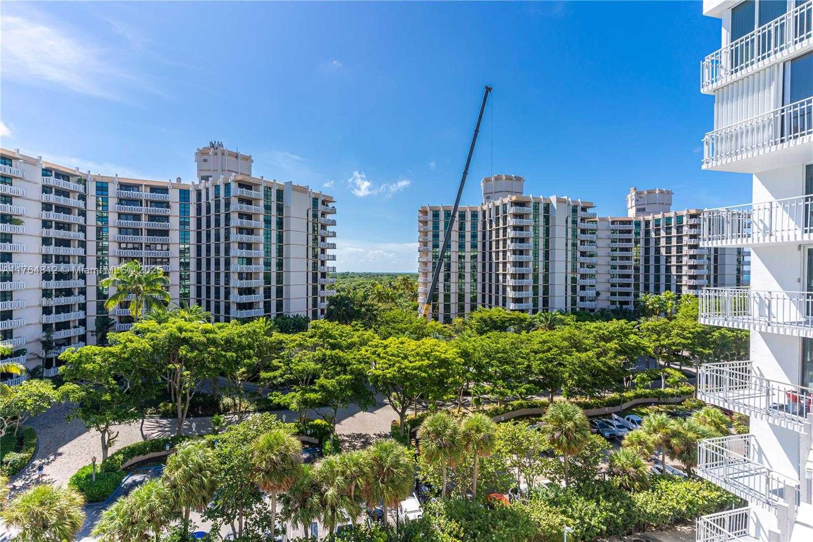 Small Image of 600 GRAPETREE DR #8CS, Key Biscayne Number 8