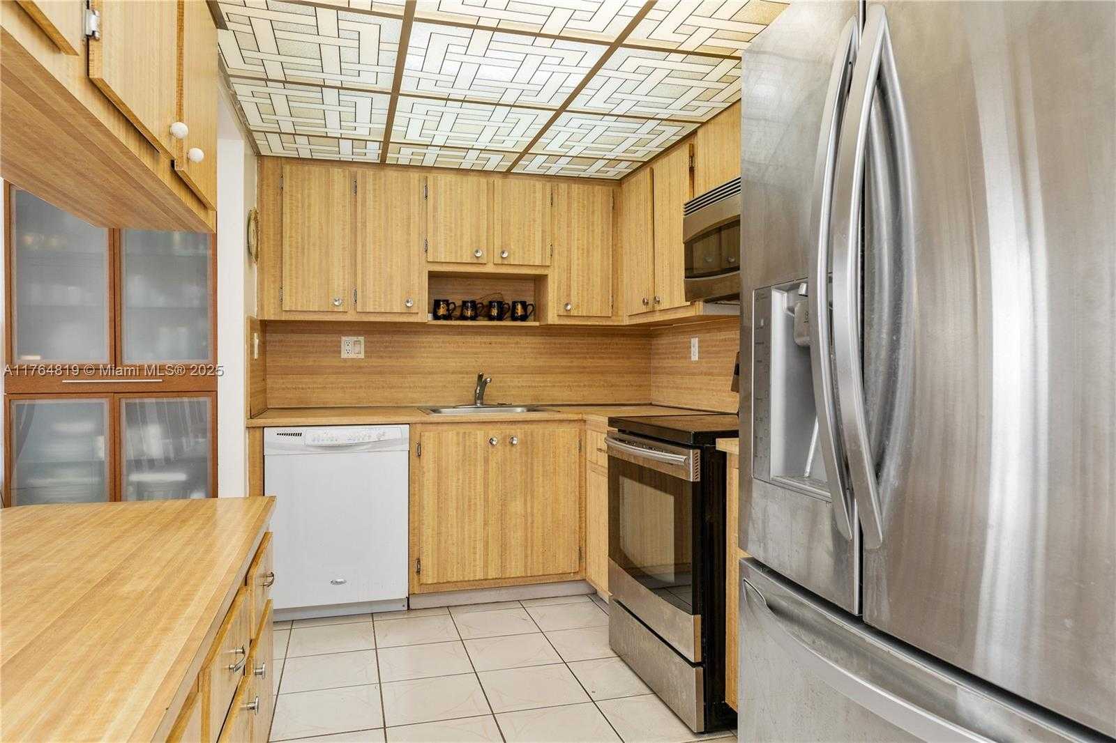 Small Image of 20401 NORTH EAST 30TH AVE #416-8, Aventura Number 18