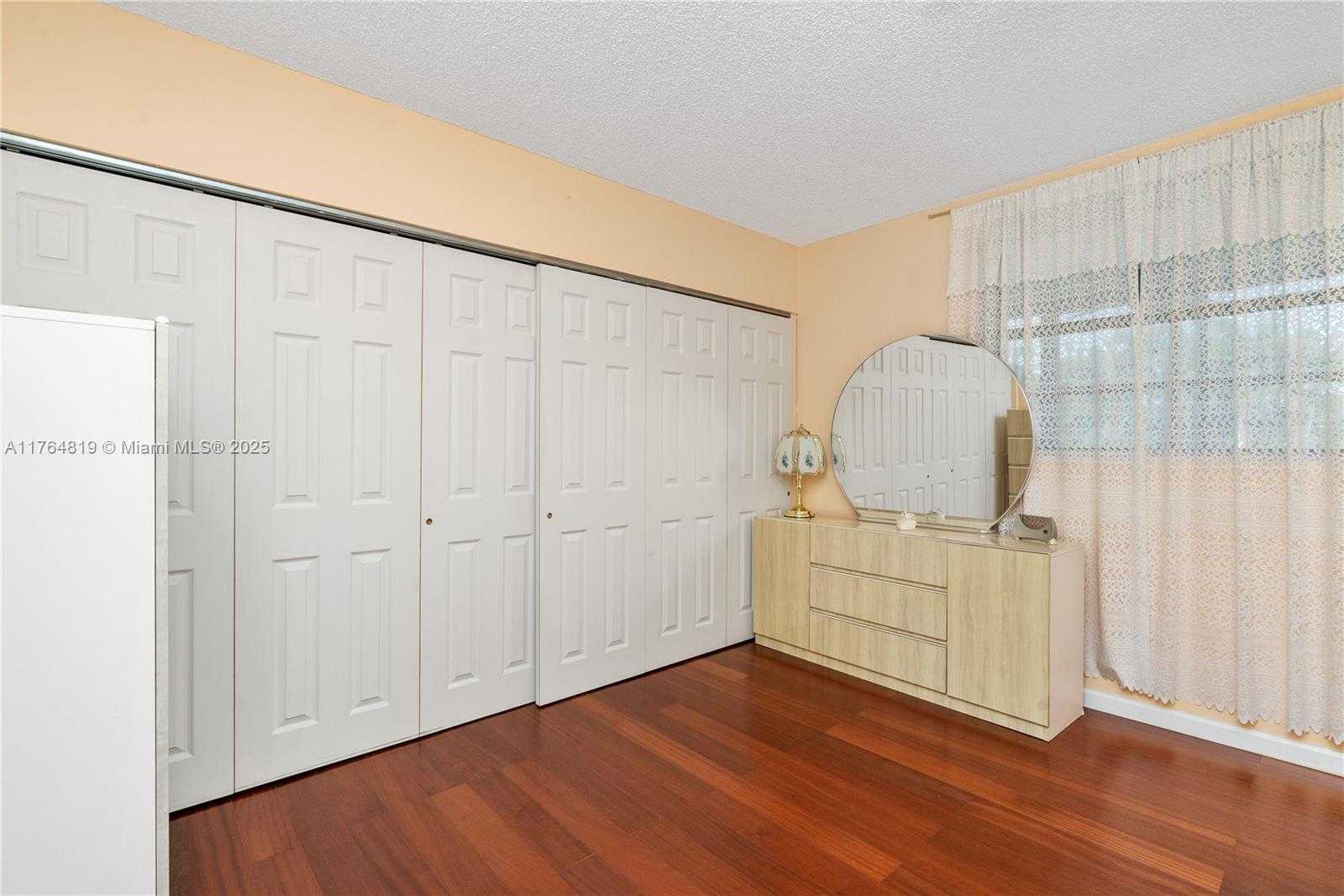 Small Image of 20401 NORTH EAST 30TH AVE #416-8, Aventura Number 20