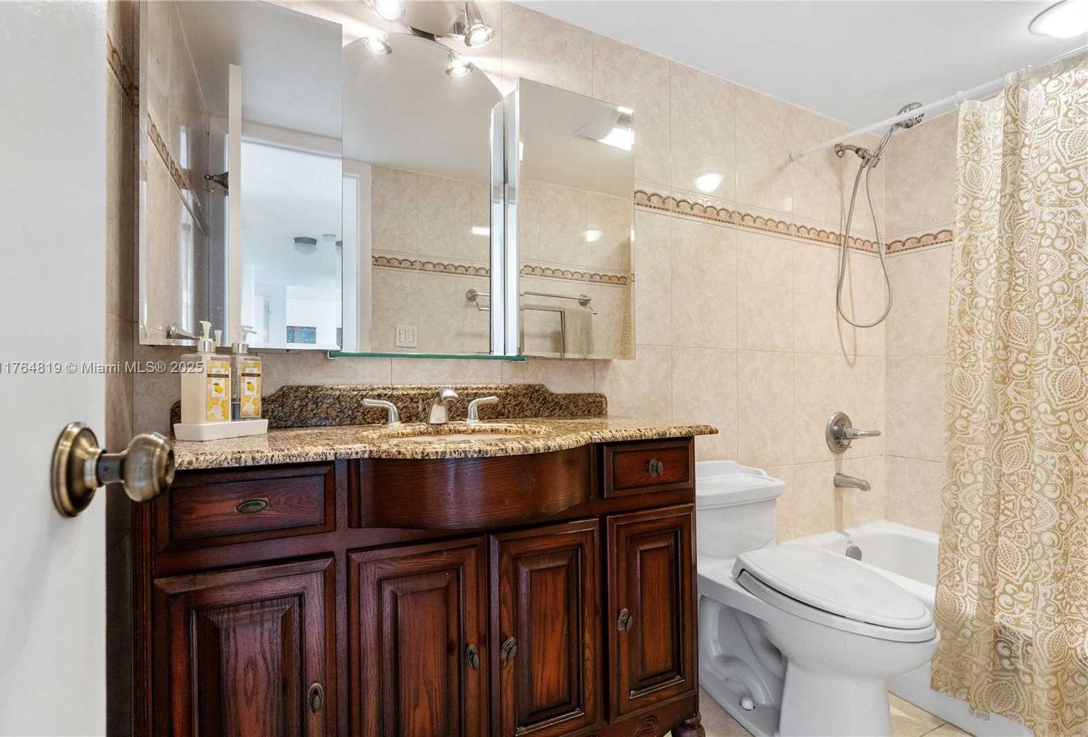 Small Image of 20401 NORTH EAST 30TH AVE #416-8, Aventura Number 27
