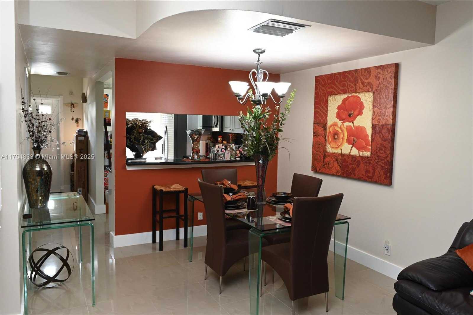 Small Image of 16761 HEMINGWAY DR #16761, Weston Number 19