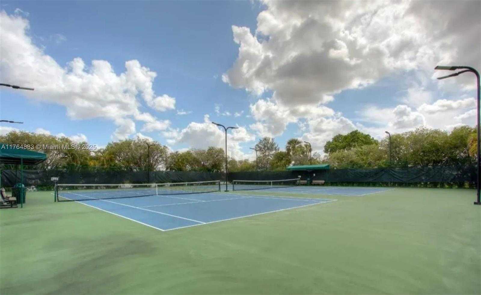 Small Image of 16761 HEMINGWAY DR #16761, Weston Number 27