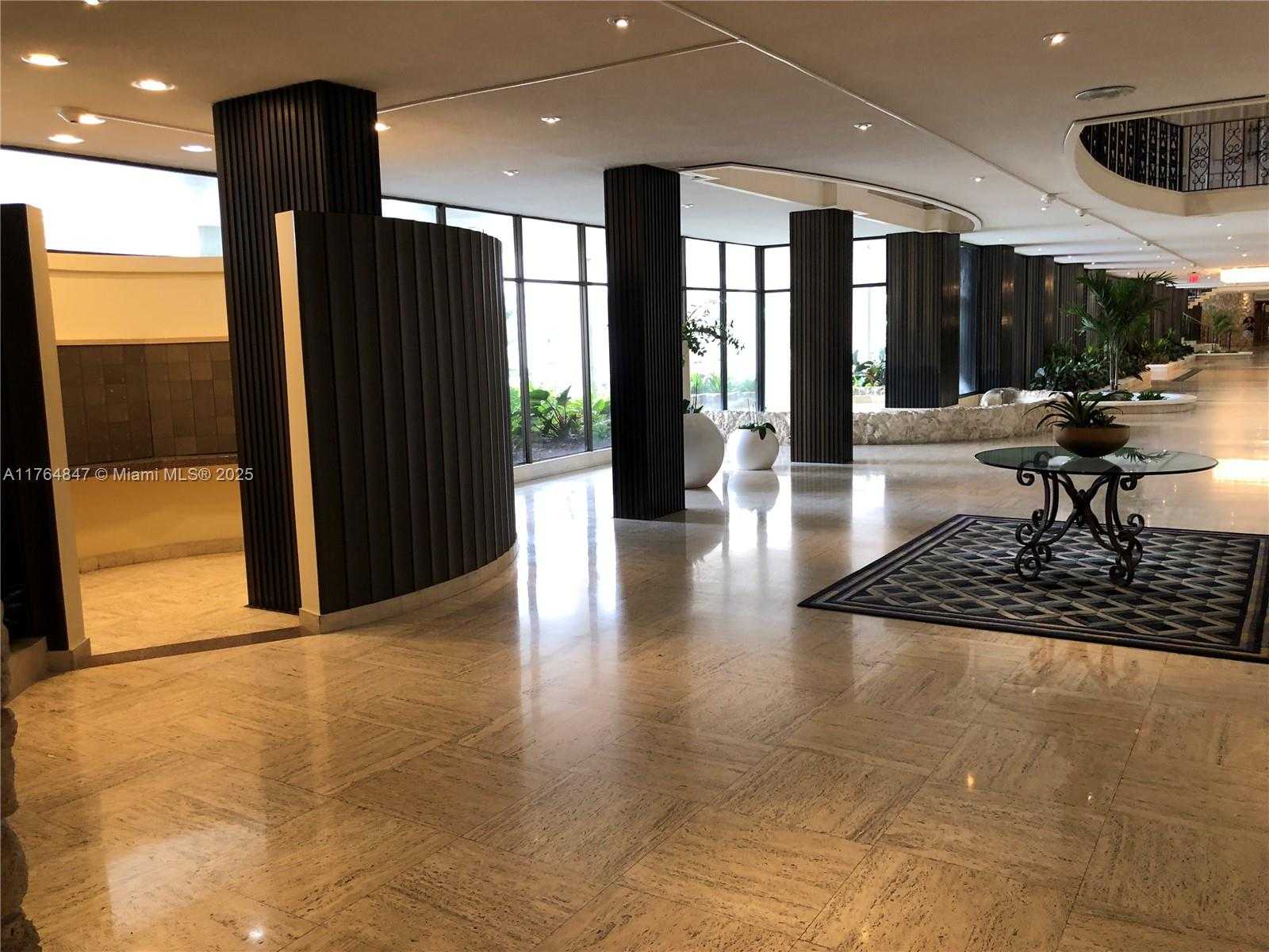 Small Image of 5555 COLLINS AVE #15C, Miami Beach Number 12