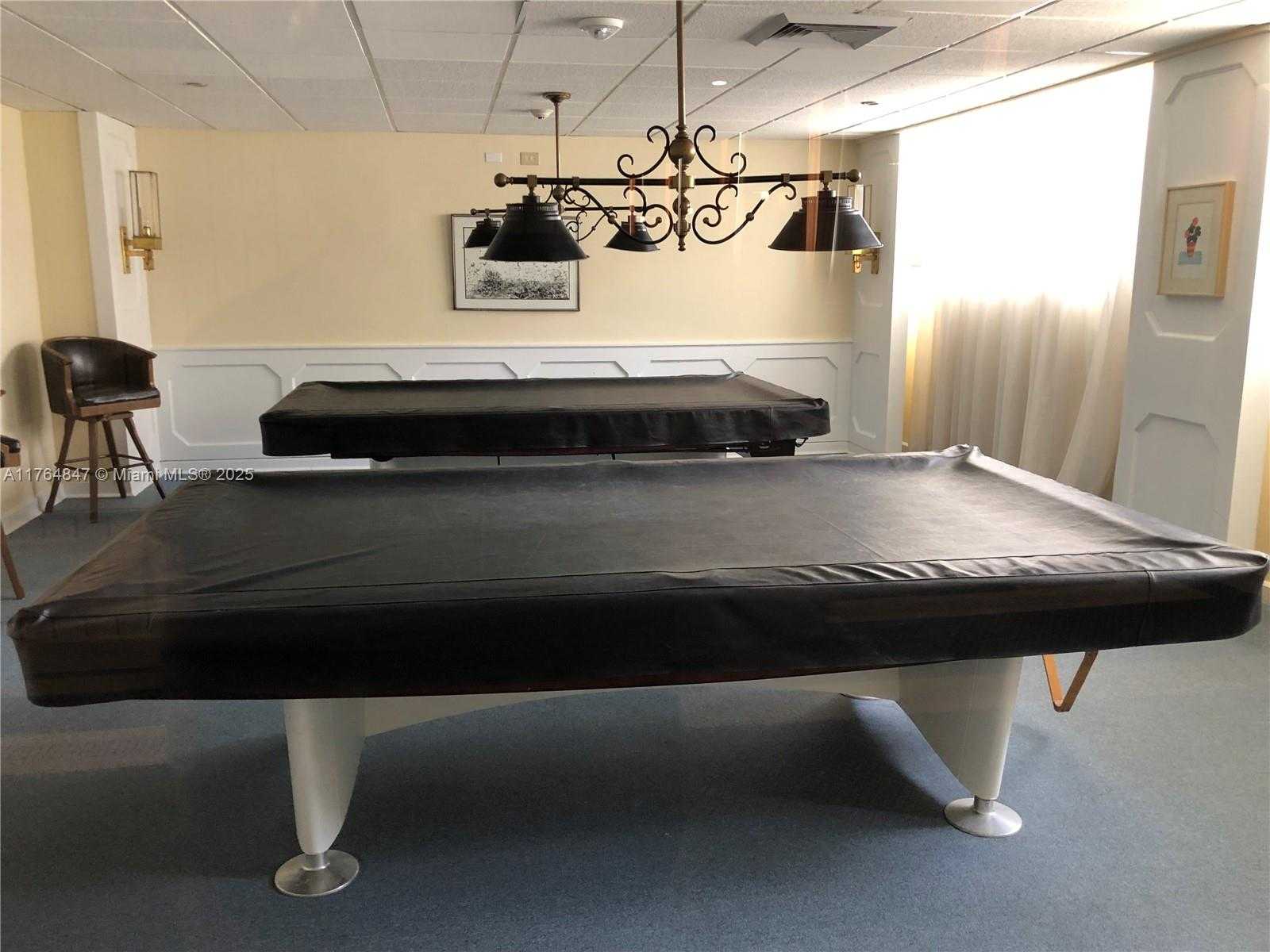 Small Image of 5555 COLLINS AVE #15C, Miami Beach Number 14