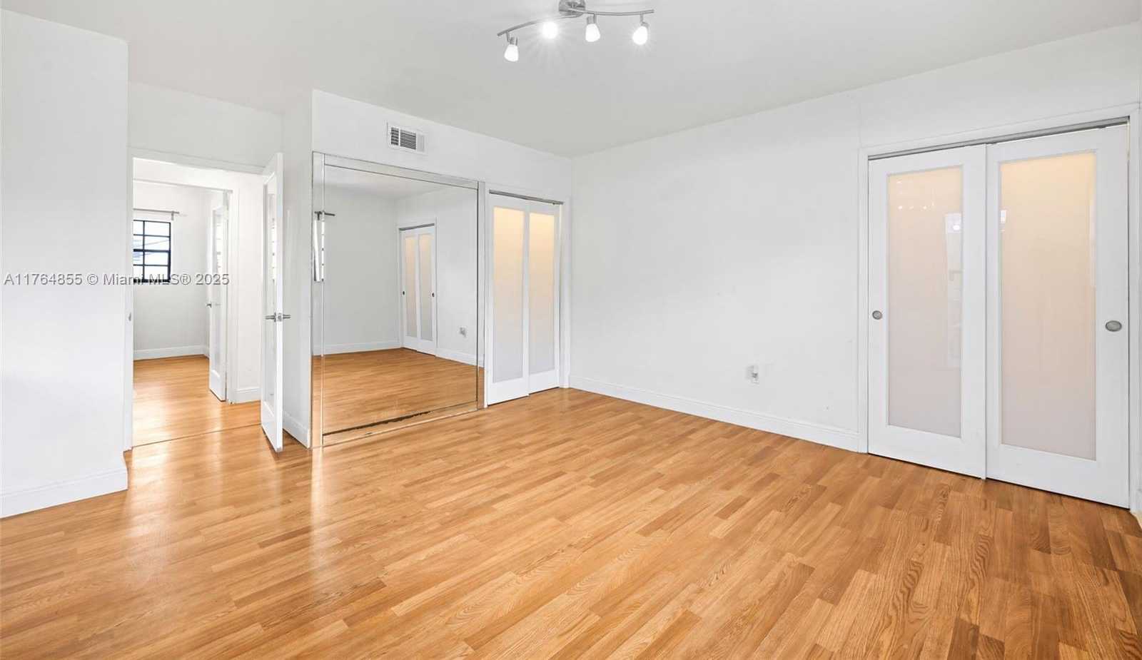 Small Image of 7270 GARY AVE, Miami Beach Number 19