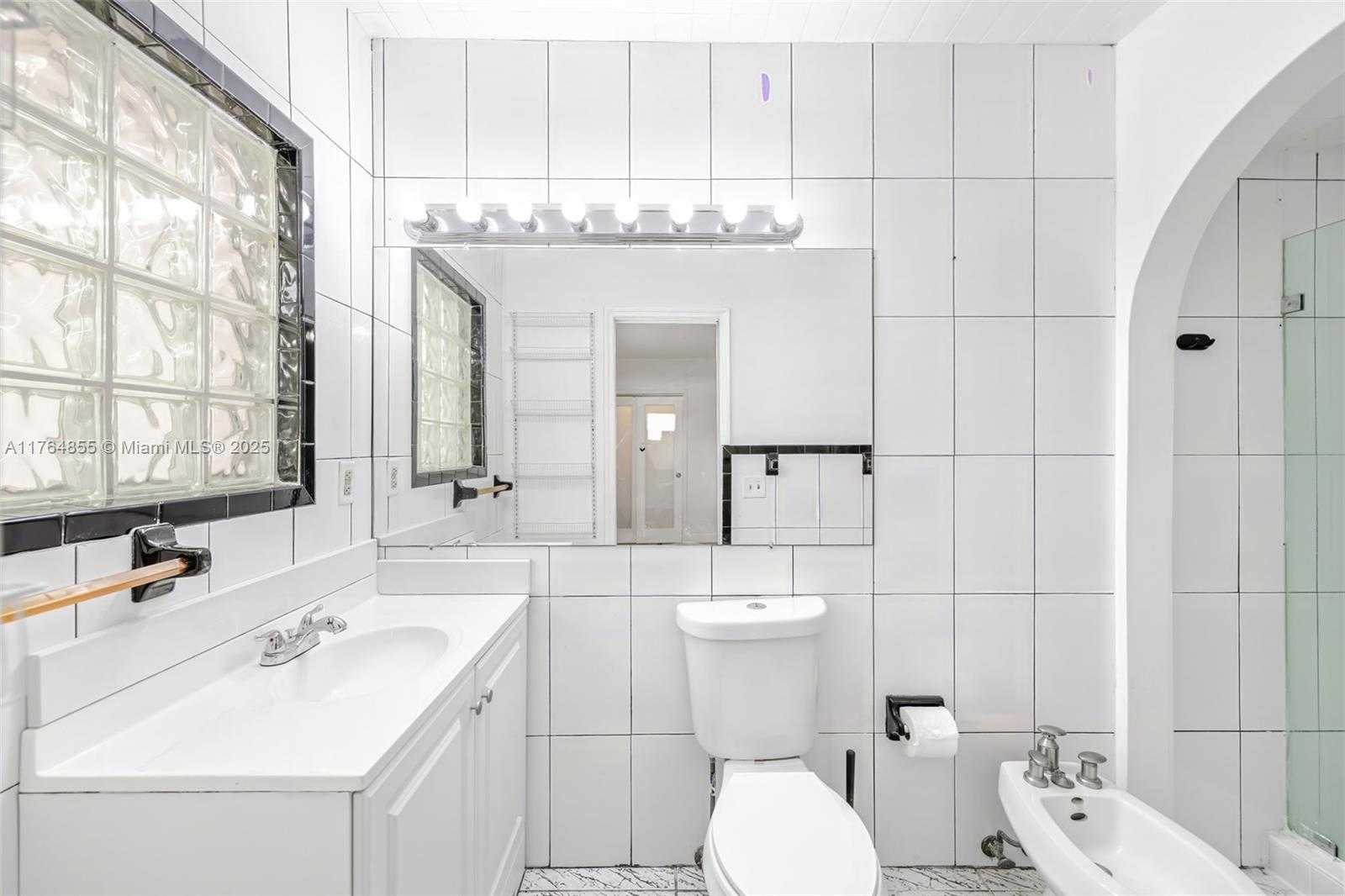 Small Image of 7270 GARY AVE, Miami Beach Number 20