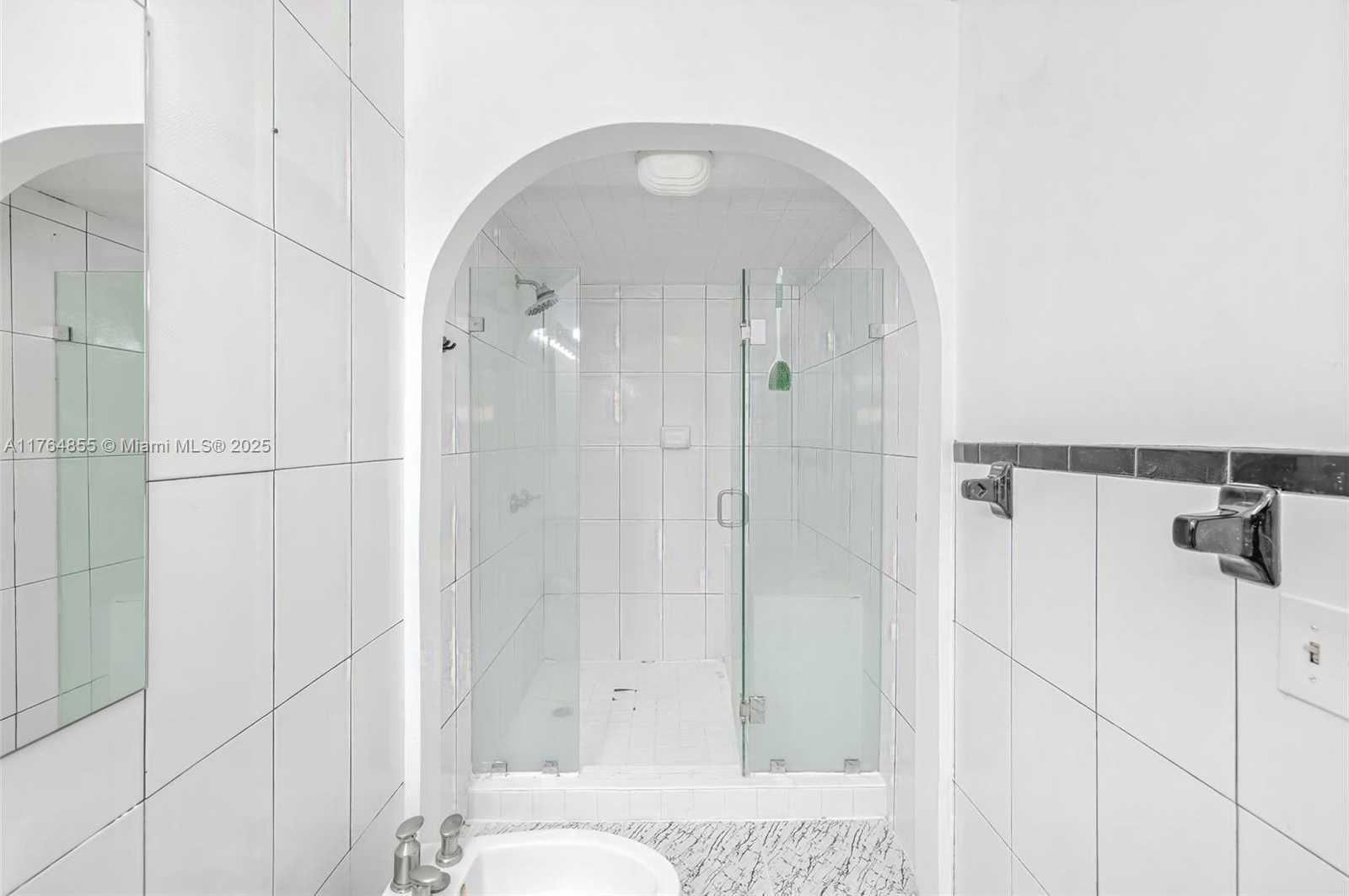 Small Image of 7270 GARY AVE, Miami Beach Number 21
