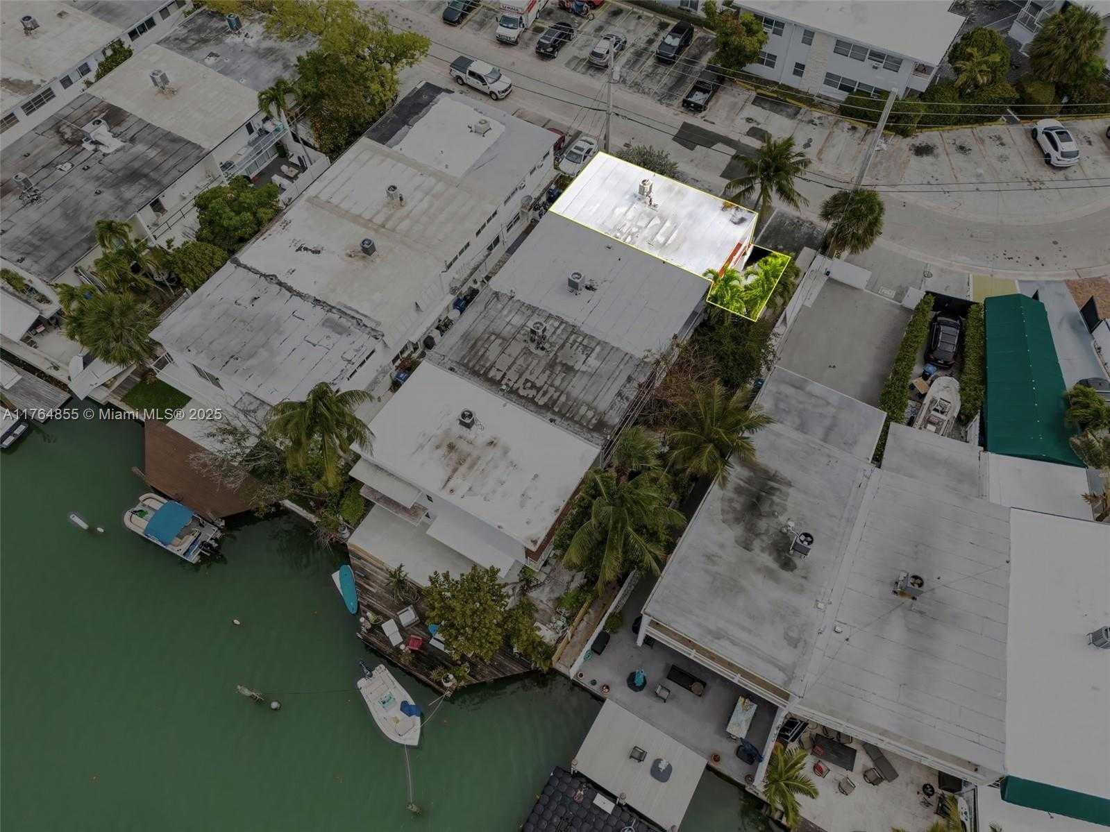 Small Image of 7270 GARY AVE, Miami Beach Number 26