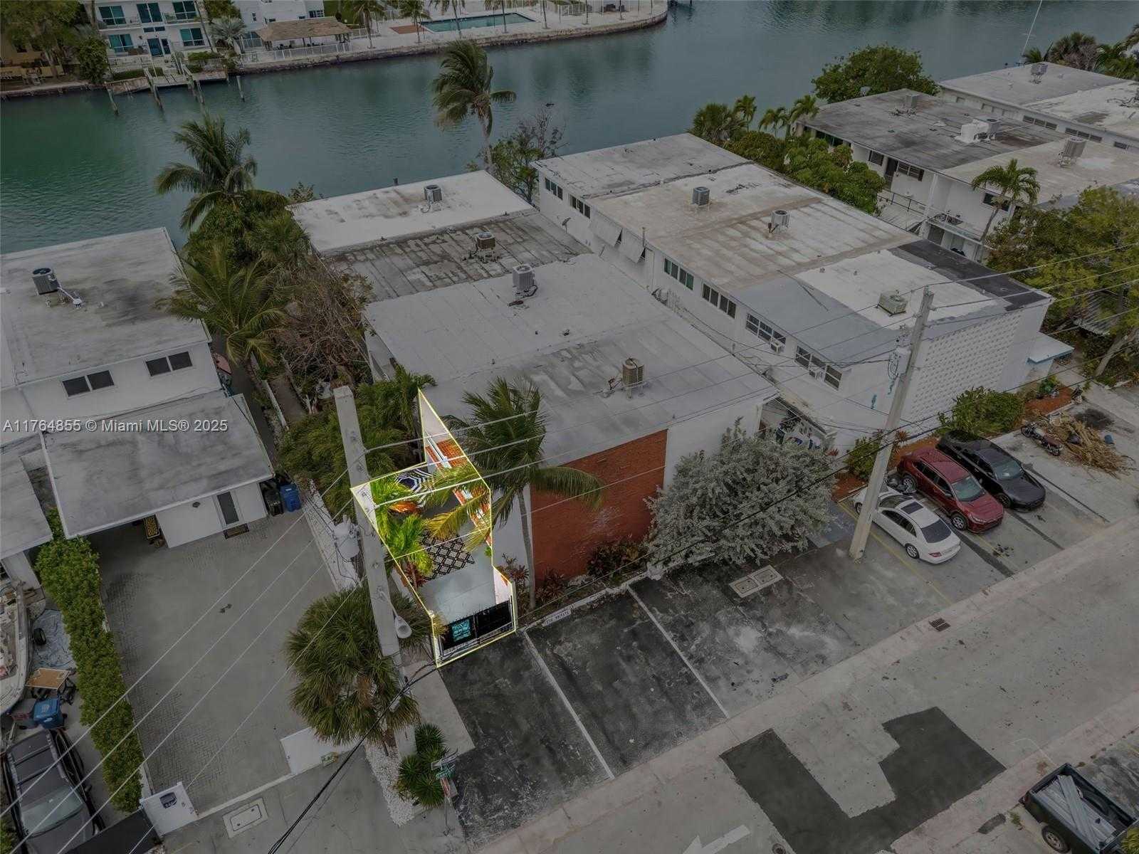 Small Image of 7270 GARY AVE, Miami Beach Number 28
