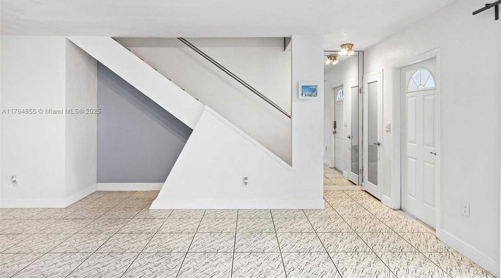 Small Image of 7270 GARY AVE, Miami Beach Number 8