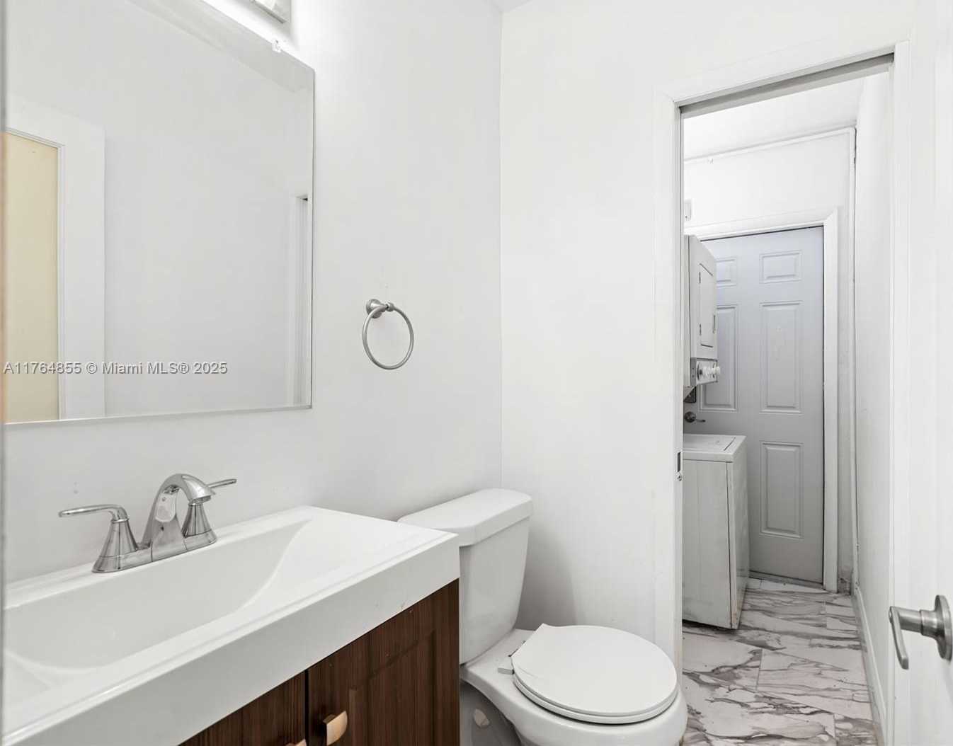 Small Image of 7270 GARY AVE, Miami Beach Number 9