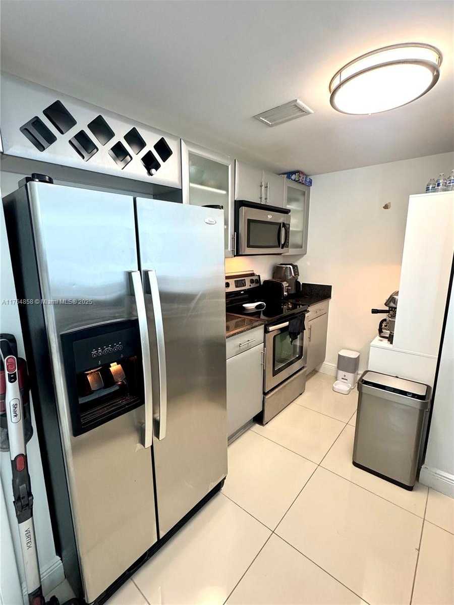 Small Image of 1861 NORTH WEST S RIVER DR #2201, Miami Number 10