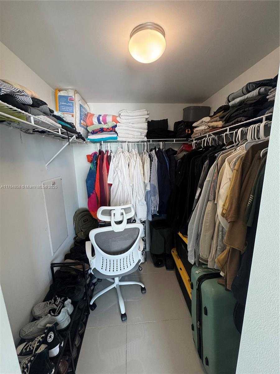 Small Image of 1861 NORTH WEST S RIVER DR #2201, Miami Number 12