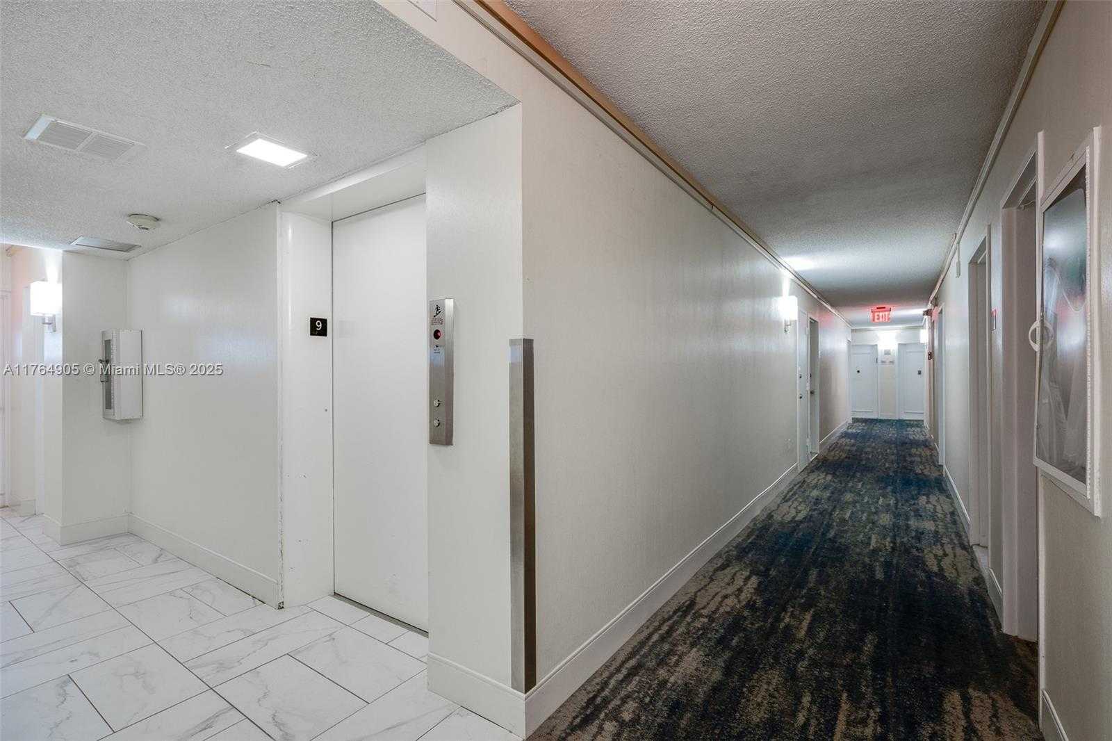 Small Image of 18041 BISCAYNE BLVD #PH02, Aventura Number 24