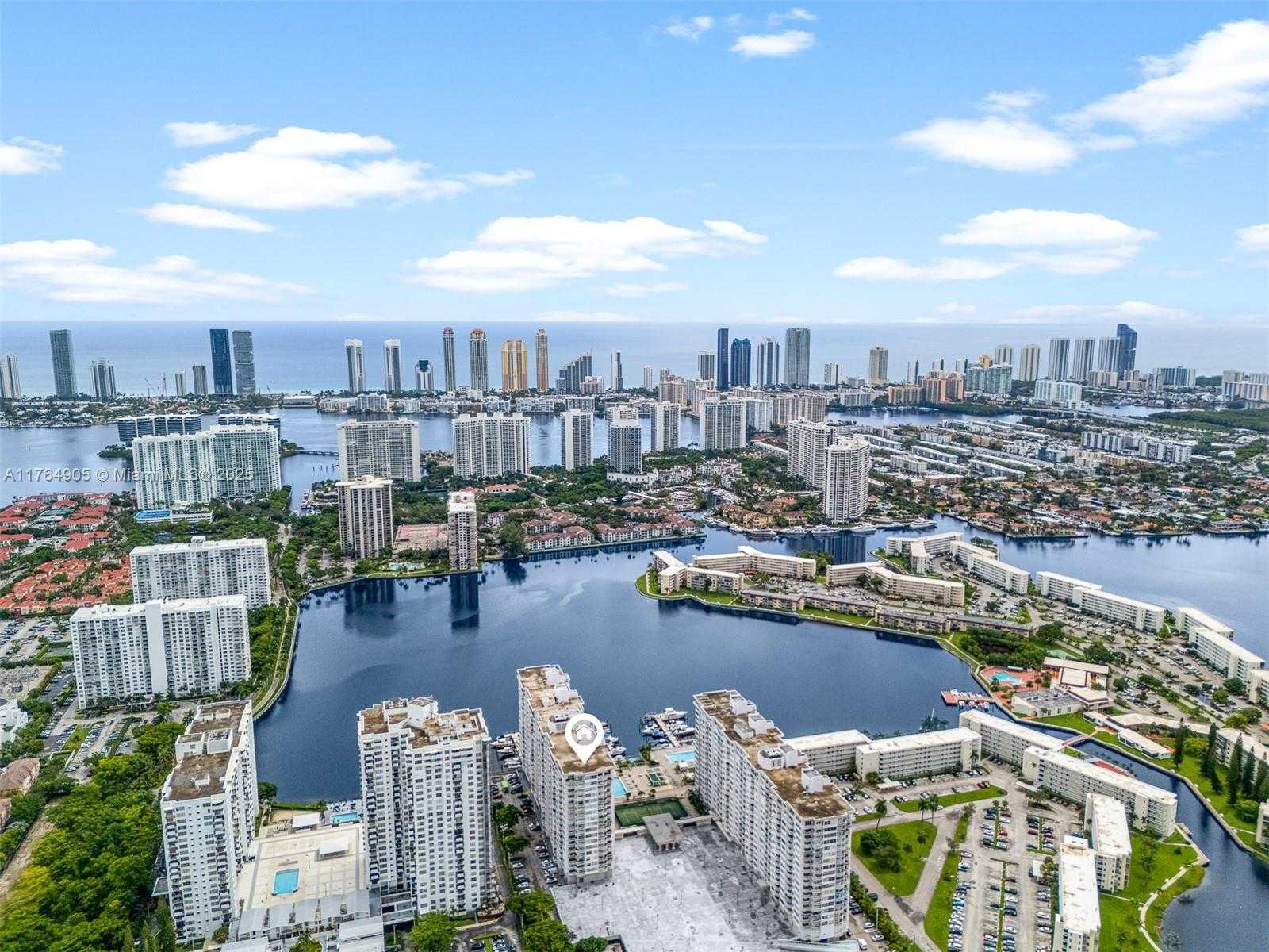 Small Image of 18041 BISCAYNE BLVD #PH02, Aventura Number 38