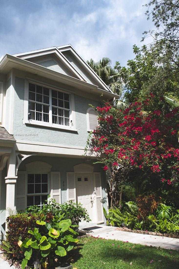 Small Image of 201 MALLORY CT #201, Weston Number 27