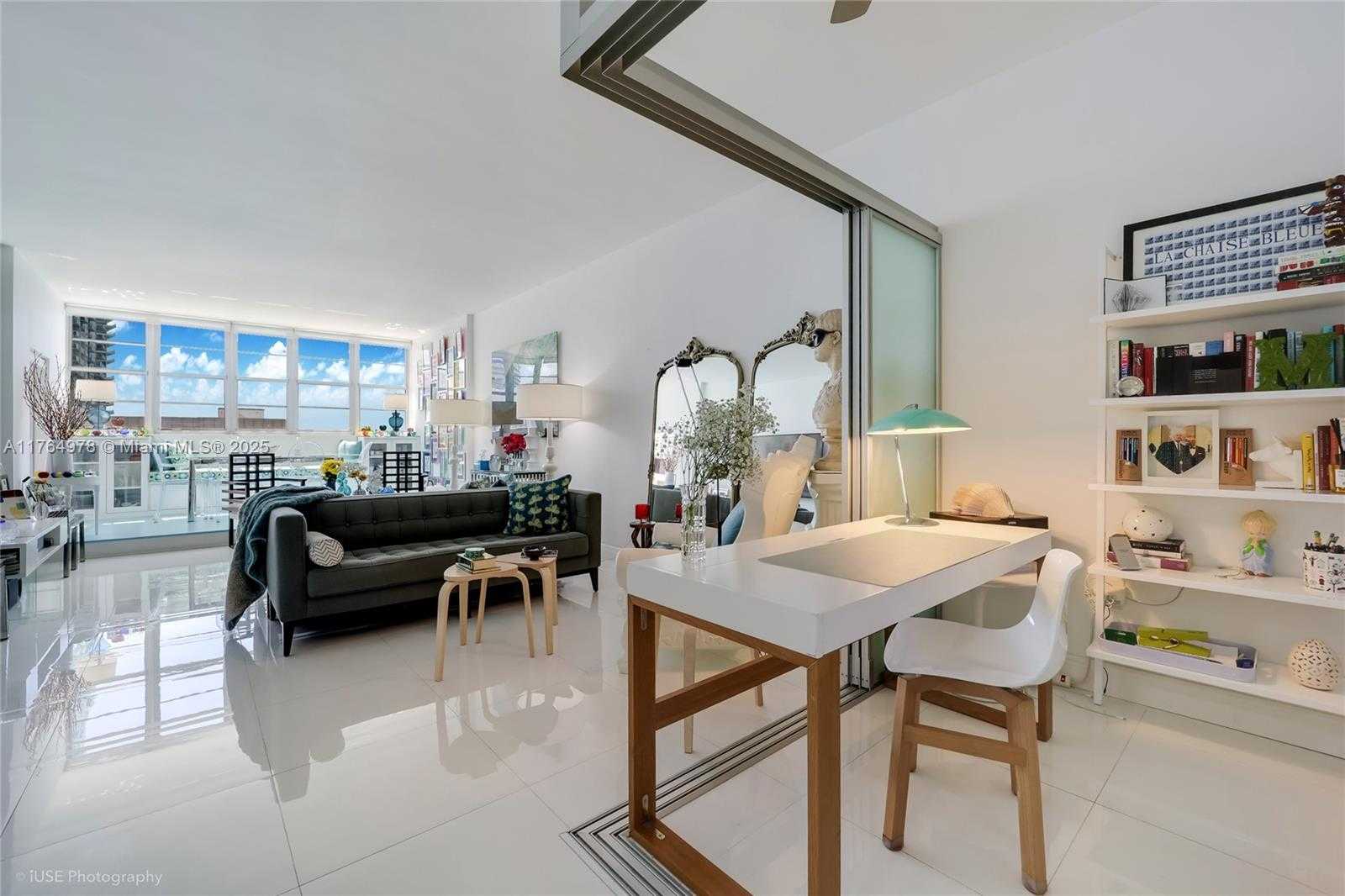 Small Image of 800 WEST AVE #PH43, Miami Beach Number 3
