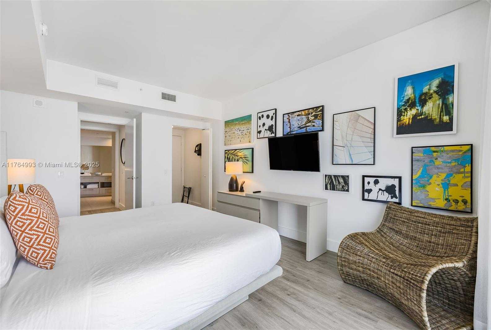 Small Image of 4111 SOUTH OCEAN DR #2207, Hollywood Number 39