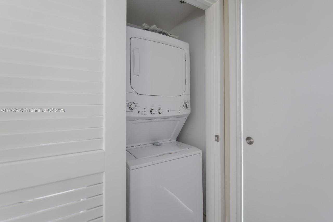 Small Image of 4111 SOUTH OCEAN DR #2207, Hollywood Number 42