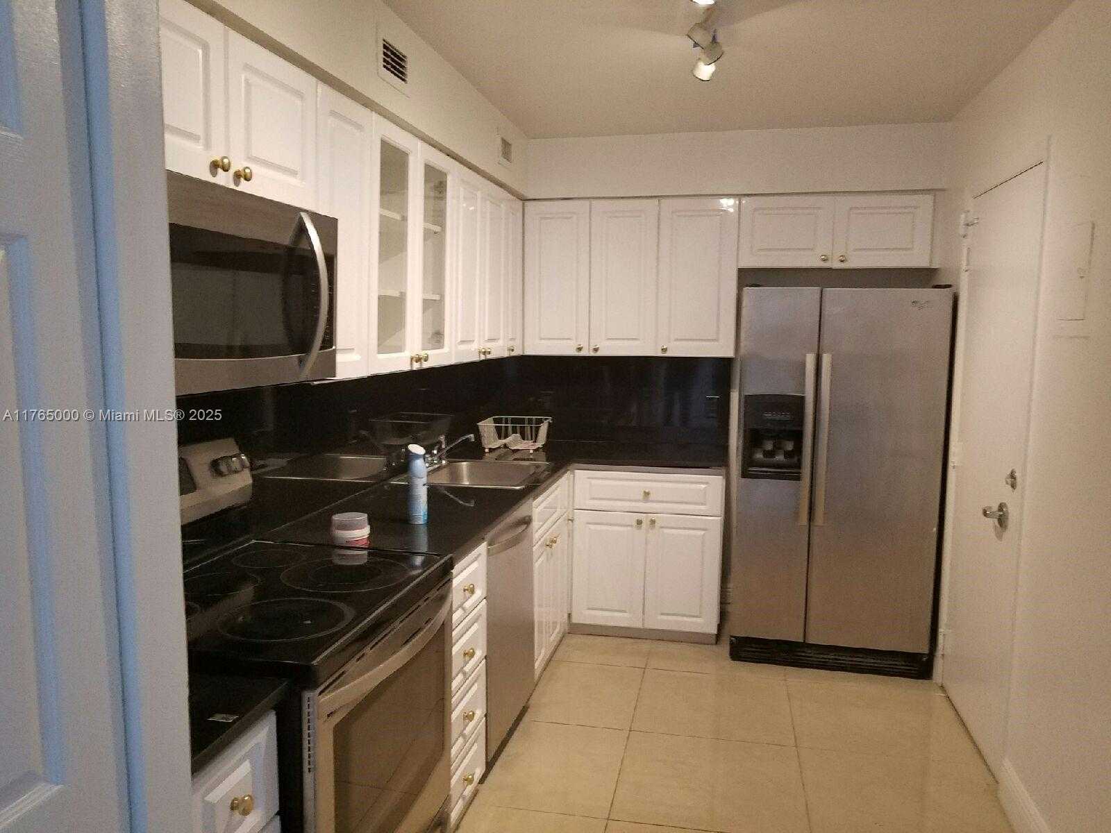 Small Image of 6770 #11C, Miami Beach Number 10