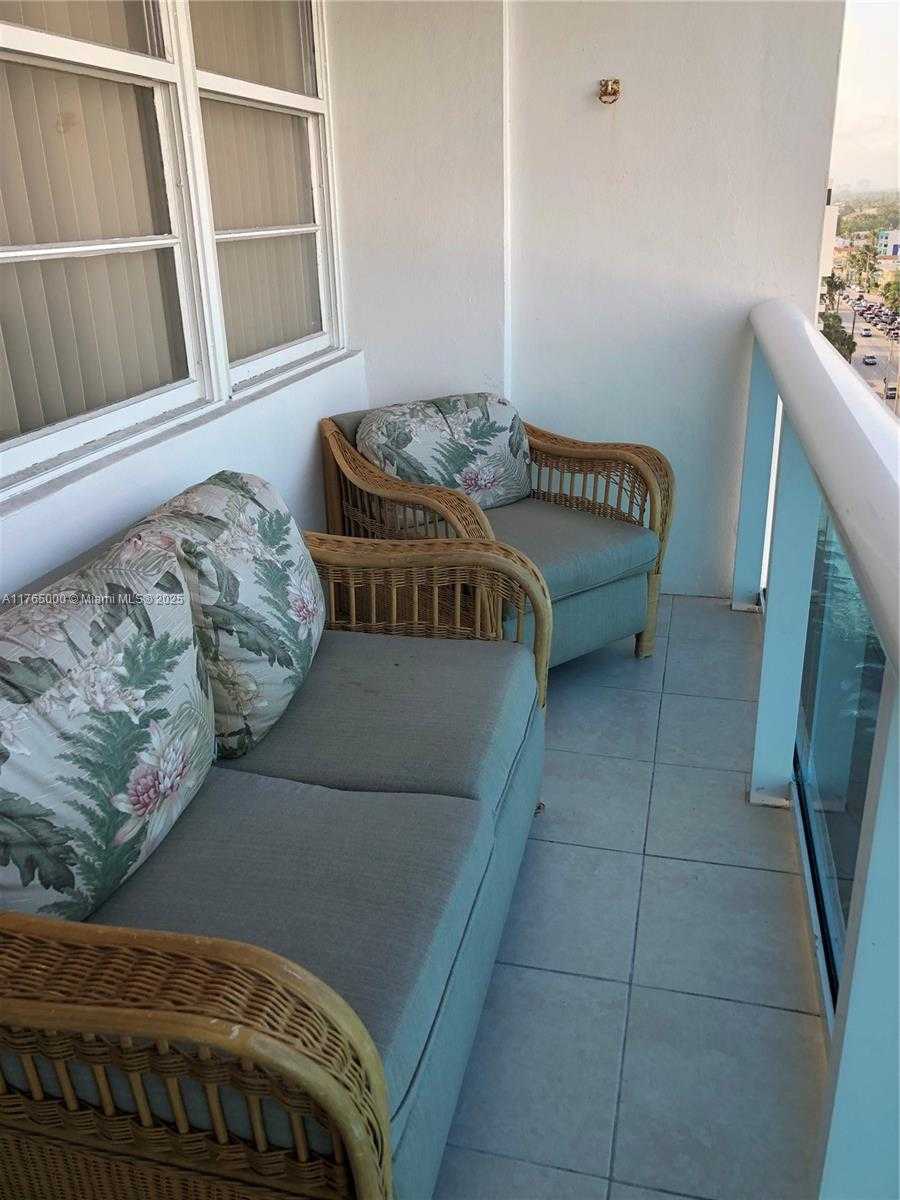 Small Image of 6770 #11C, Miami Beach Number 20