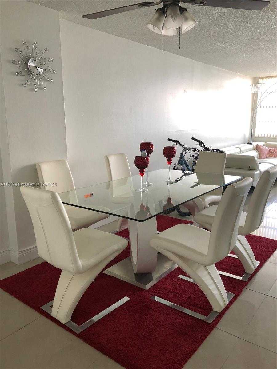 Small Image of 6770 #11C, Miami Beach Number 7