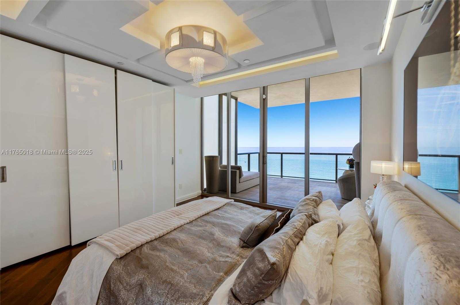 Small Image of 9703 #PH-07, Bal Harbour Number 12